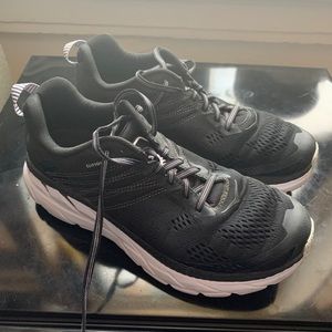 HOKA ONE ONE Clifton 6
